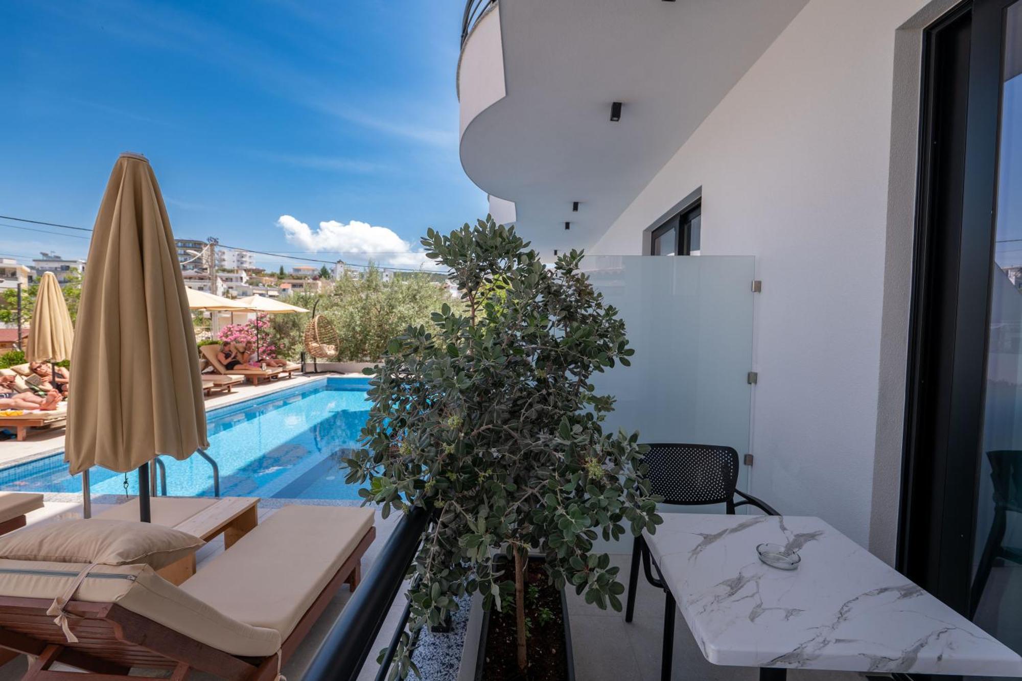 Monel Hotel Ksamil Esterno foto