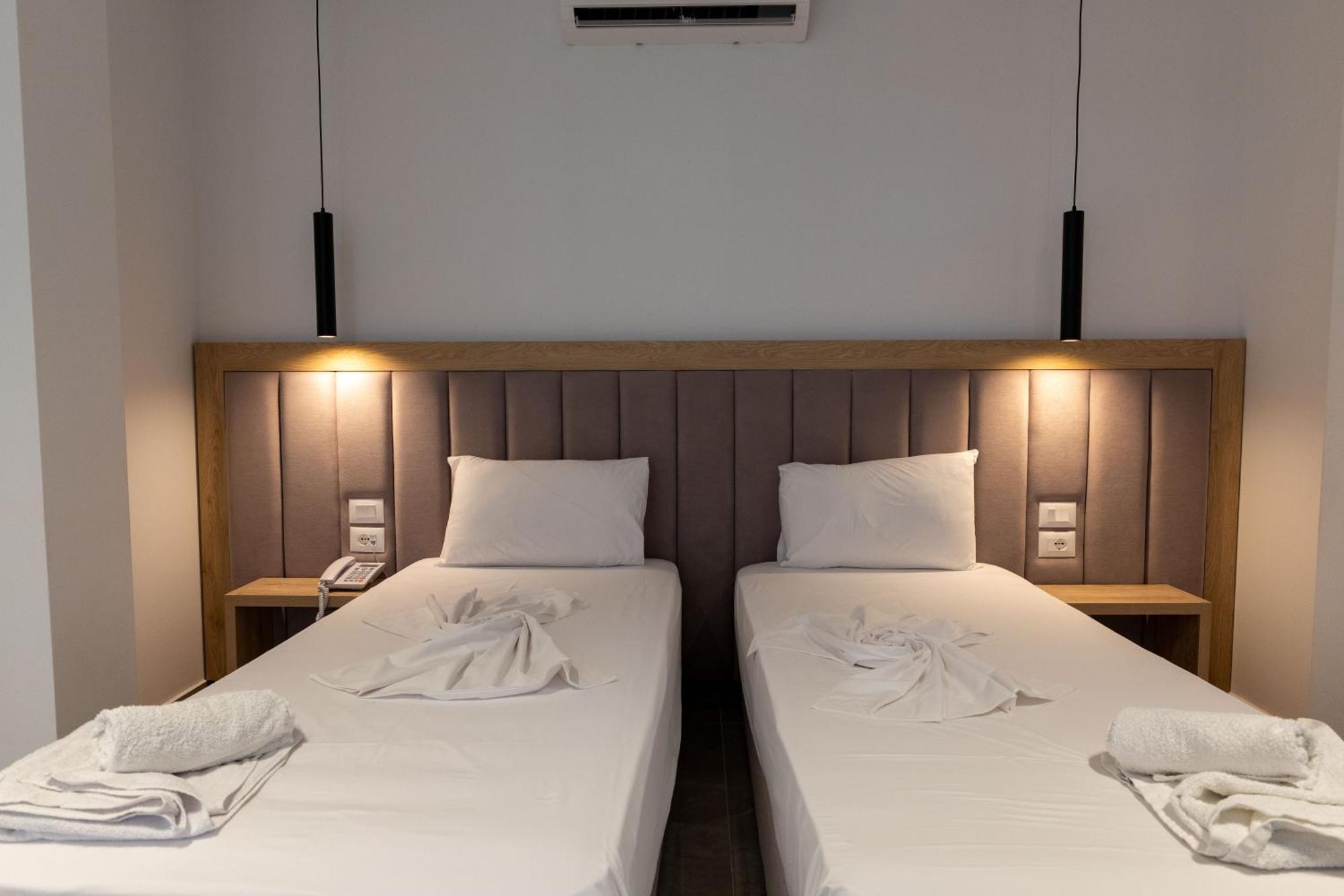 Monel Hotel Ksamil Esterno foto